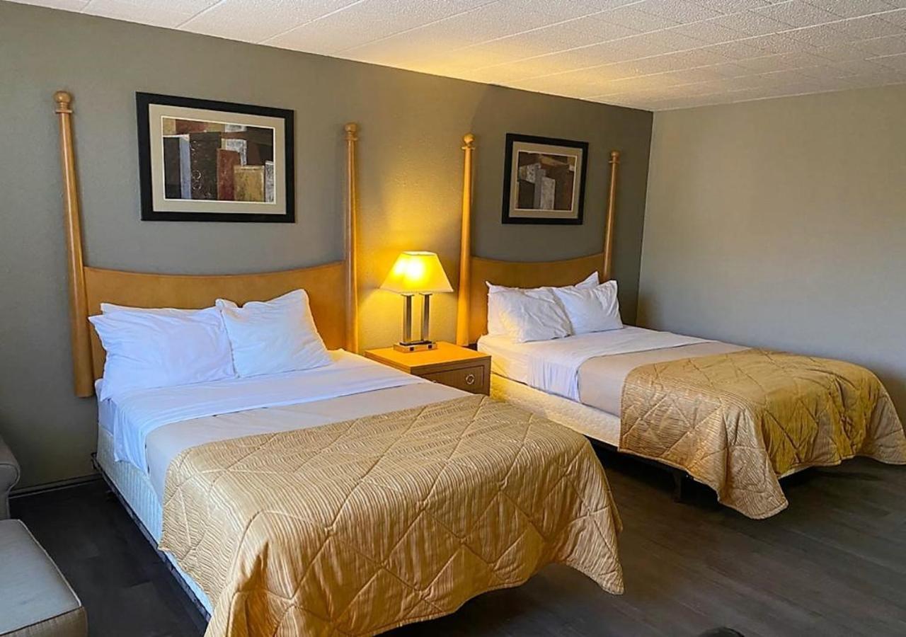 Double Room with Two Double Beds - Smoking